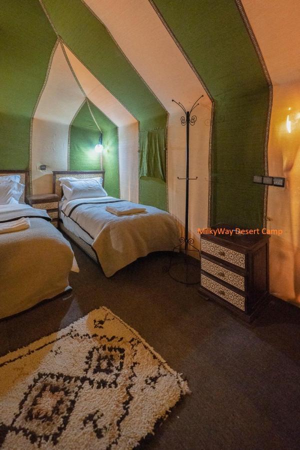 Milky Way Desert Camp 梅尔祖卡 外观 照片