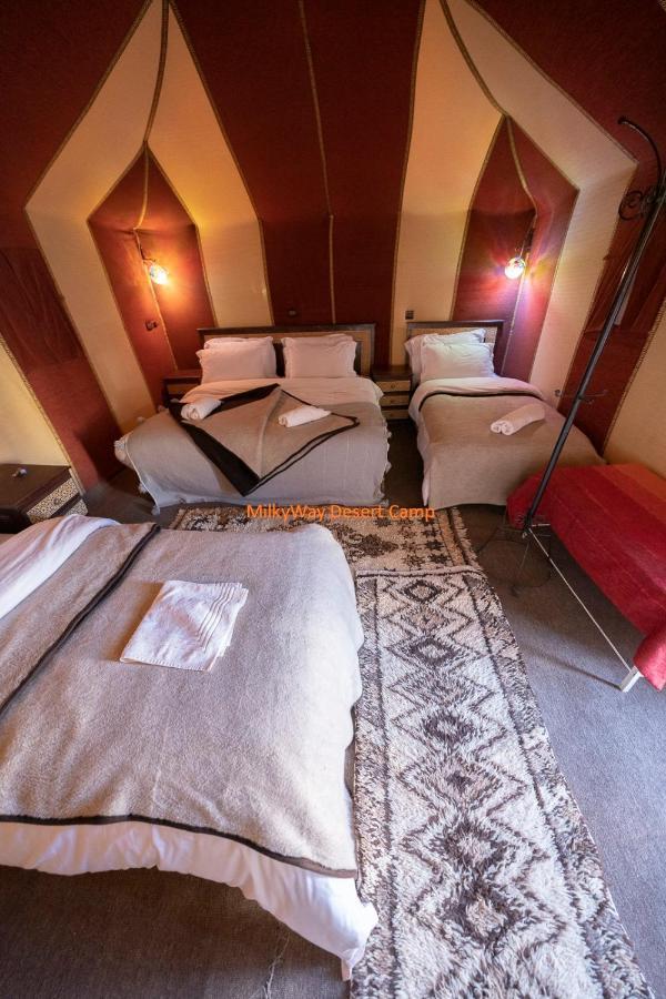 Milky Way Desert Camp 梅尔祖卡 外观 照片