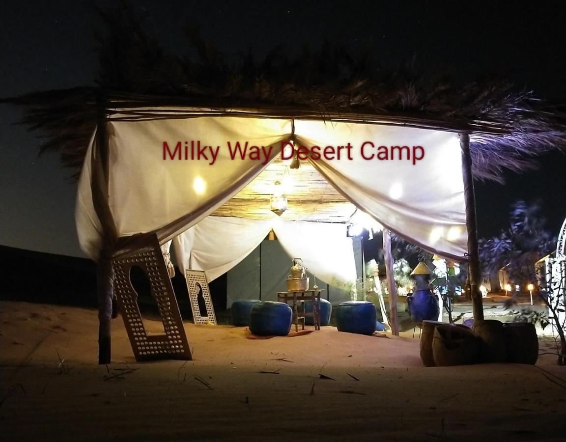 Milky Way Desert Camp 梅尔祖卡 外观 照片