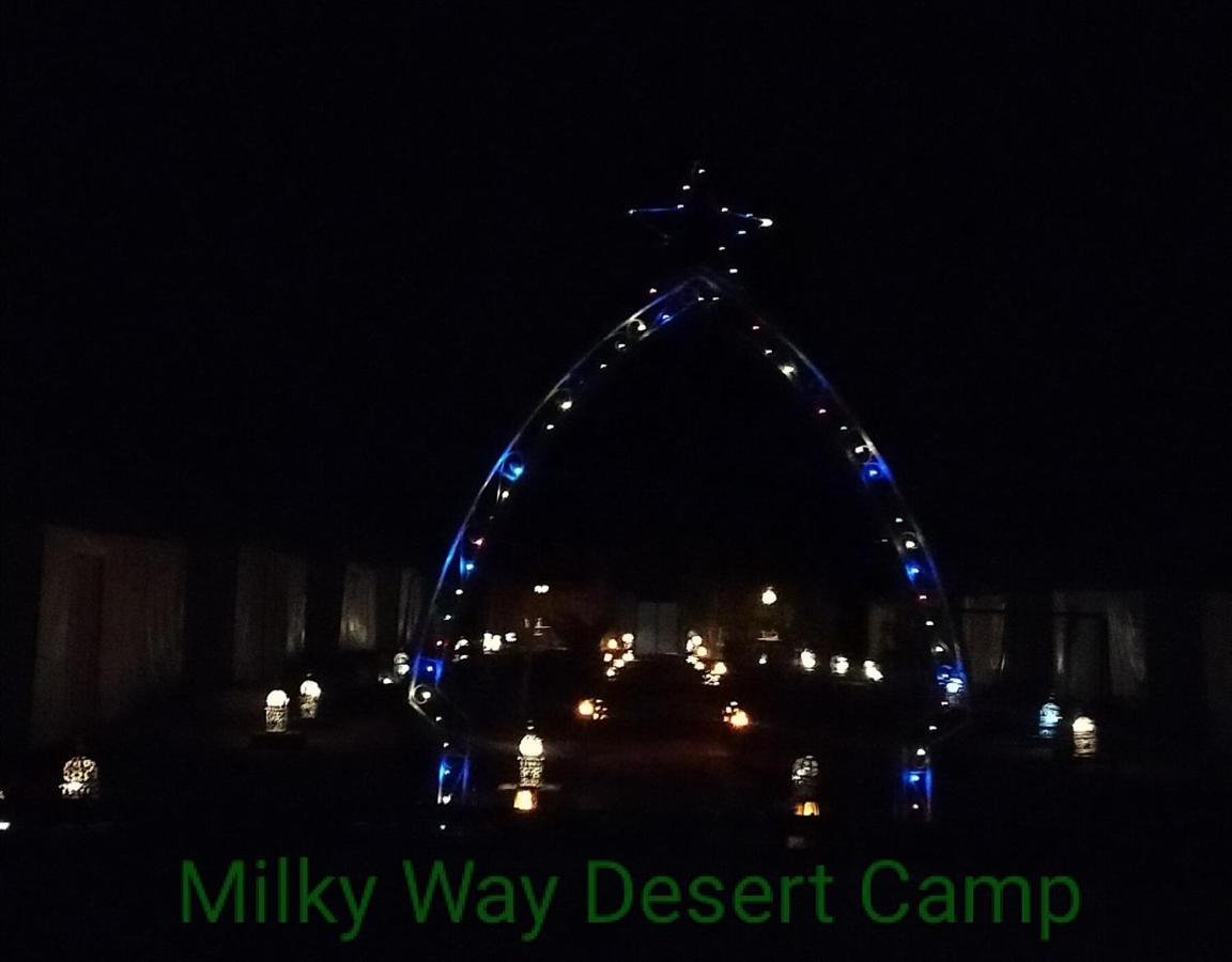 Milky Way Desert Camp 梅尔祖卡 外观 照片